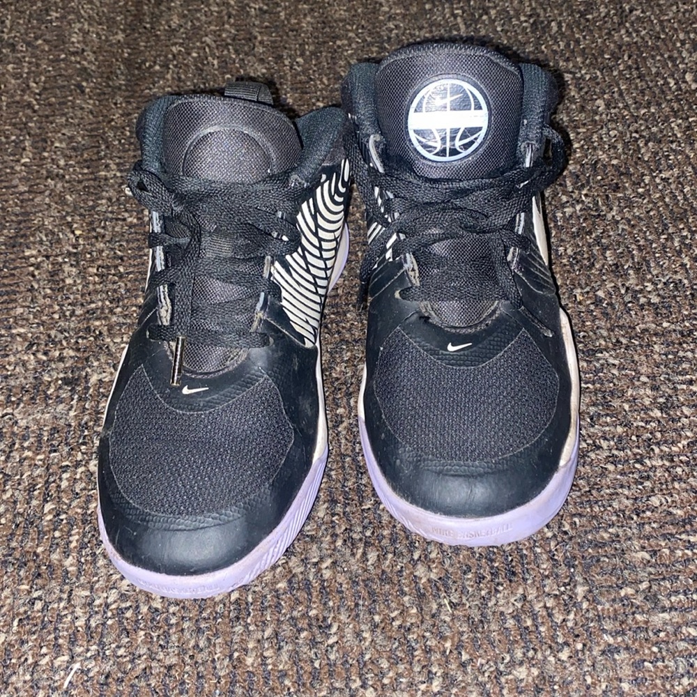 children’s nike basketball shoes